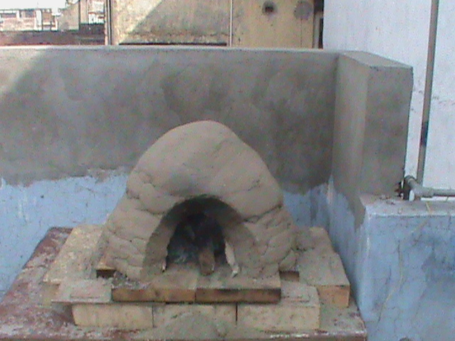 Clay Oven - A DIY With Mud and Sand